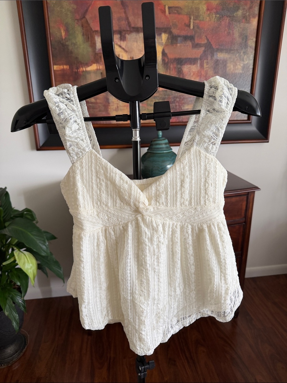 Women’s Lace Tank Top - Cream Sleeveless Blouse